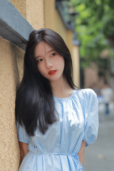 用我的手指搅乱吧打烊后仅剩二人的沙龙